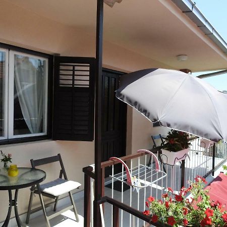 Apartment Antonela Slatine Buitenkant foto