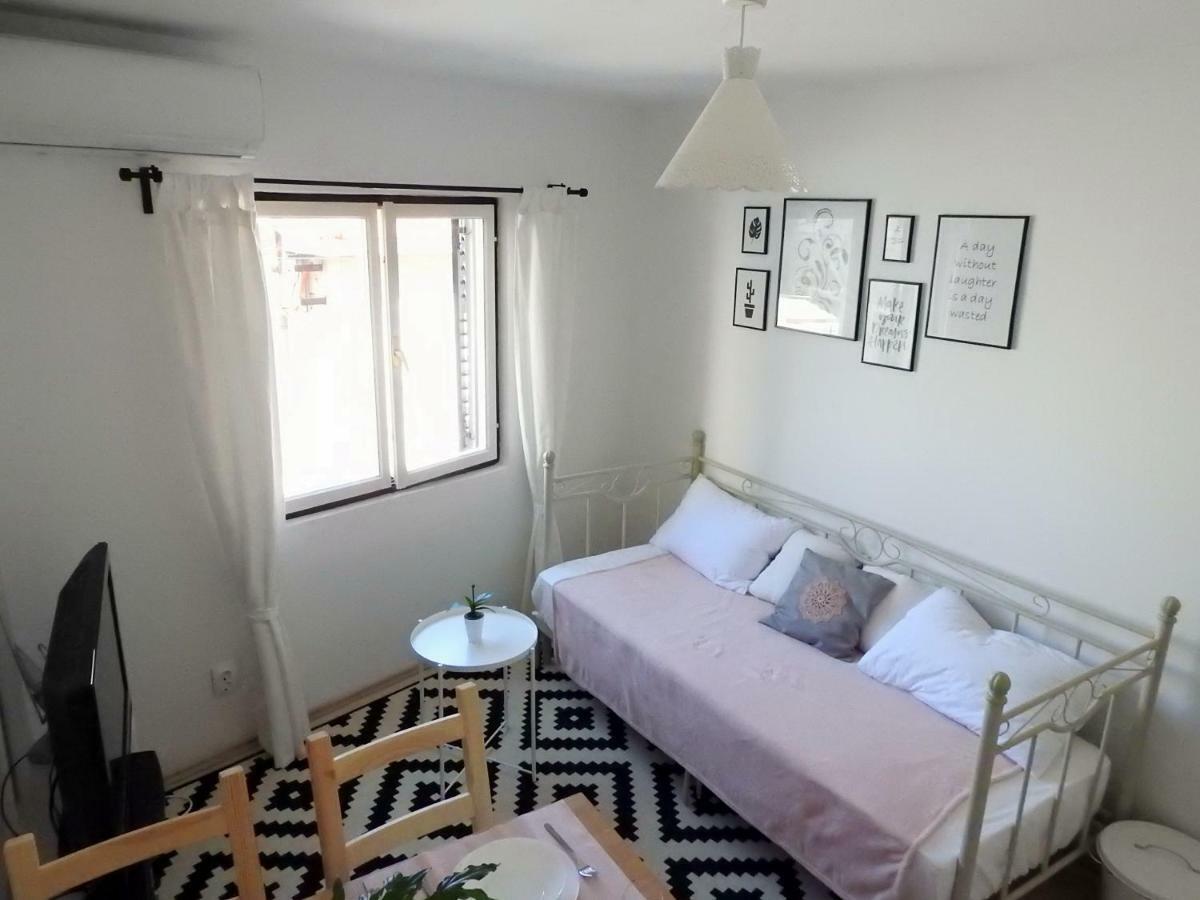 Apartment Antonela Slatine Buitenkant foto