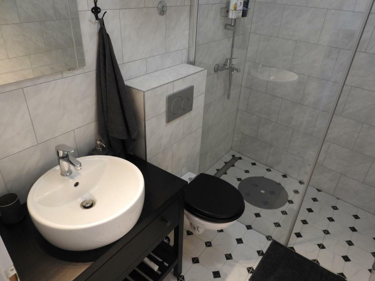 Apartment Antonela Slatine Buitenkant foto