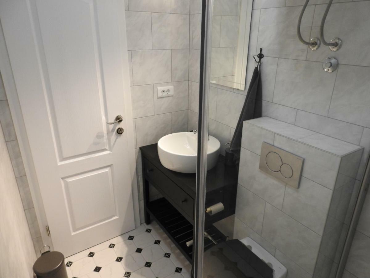 Apartment Antonela Slatine Buitenkant foto